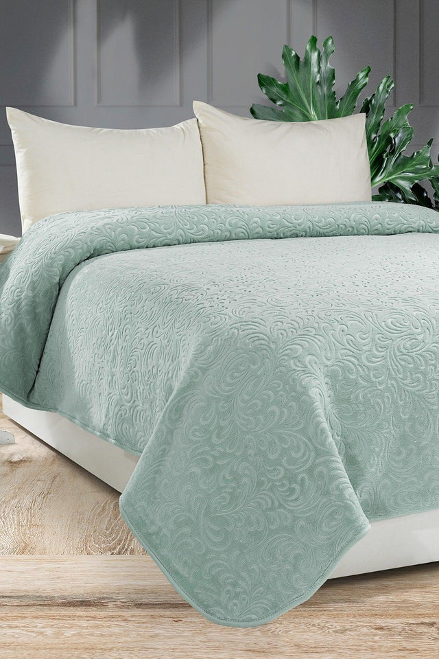 2.8 Kg Embos Printed Pamela Thick Double Blanket 230x240 Cm Mint - Swordslife