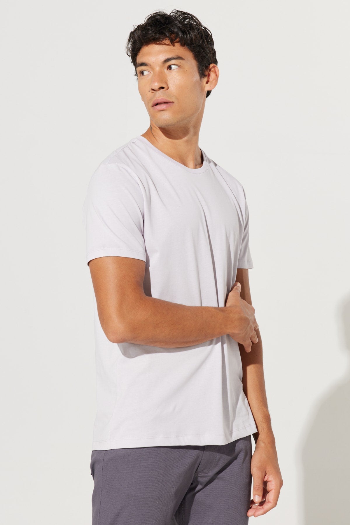 Men's Lilac Slim Fit Slim Fit 100% Cotton Crew Neck Short Sleeved T-Shirt