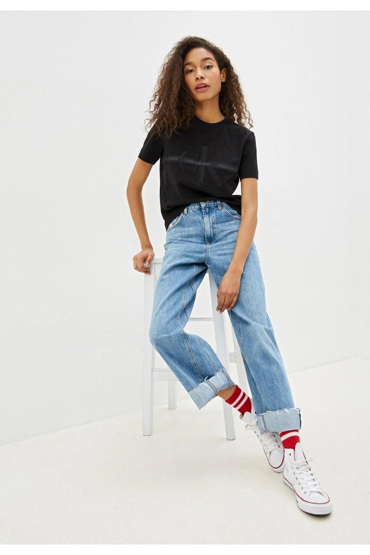 Tapping Through Monogram Tee | Regular Fit T-shirt - Swordslife