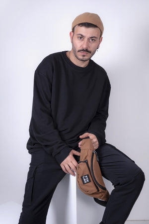 حقيبة كتف وخصر بنية للجنسين