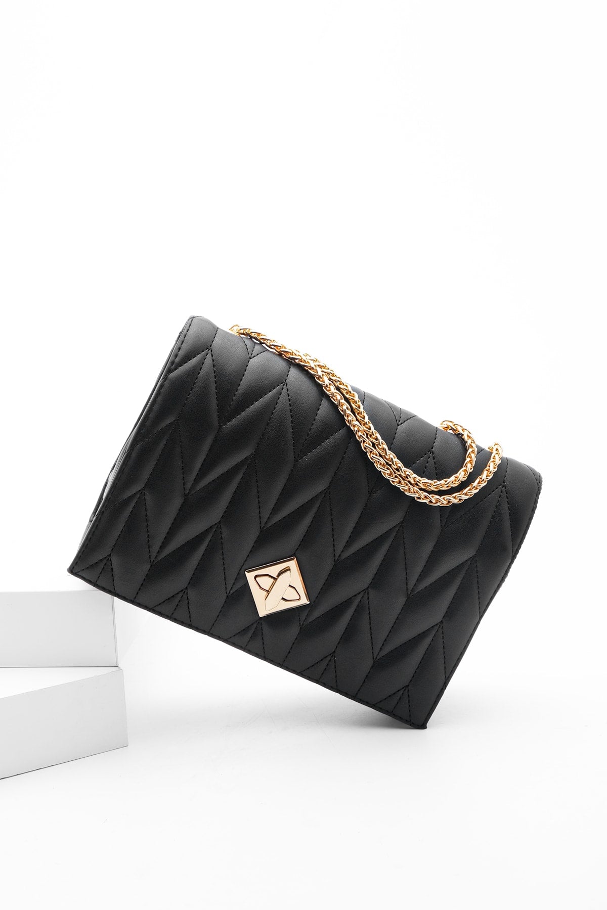 Women's Gold Color Chain Shoulder Bag Delbin Black