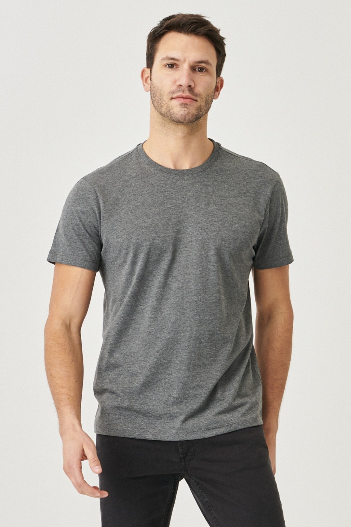 Men's Anthracite Cotton Slim Fit Slim Fit Crew Neck Short Sleeved T-Shirt