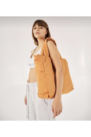 Shopper-Umhängetasche aus geprägtem Puffstoff für Damen