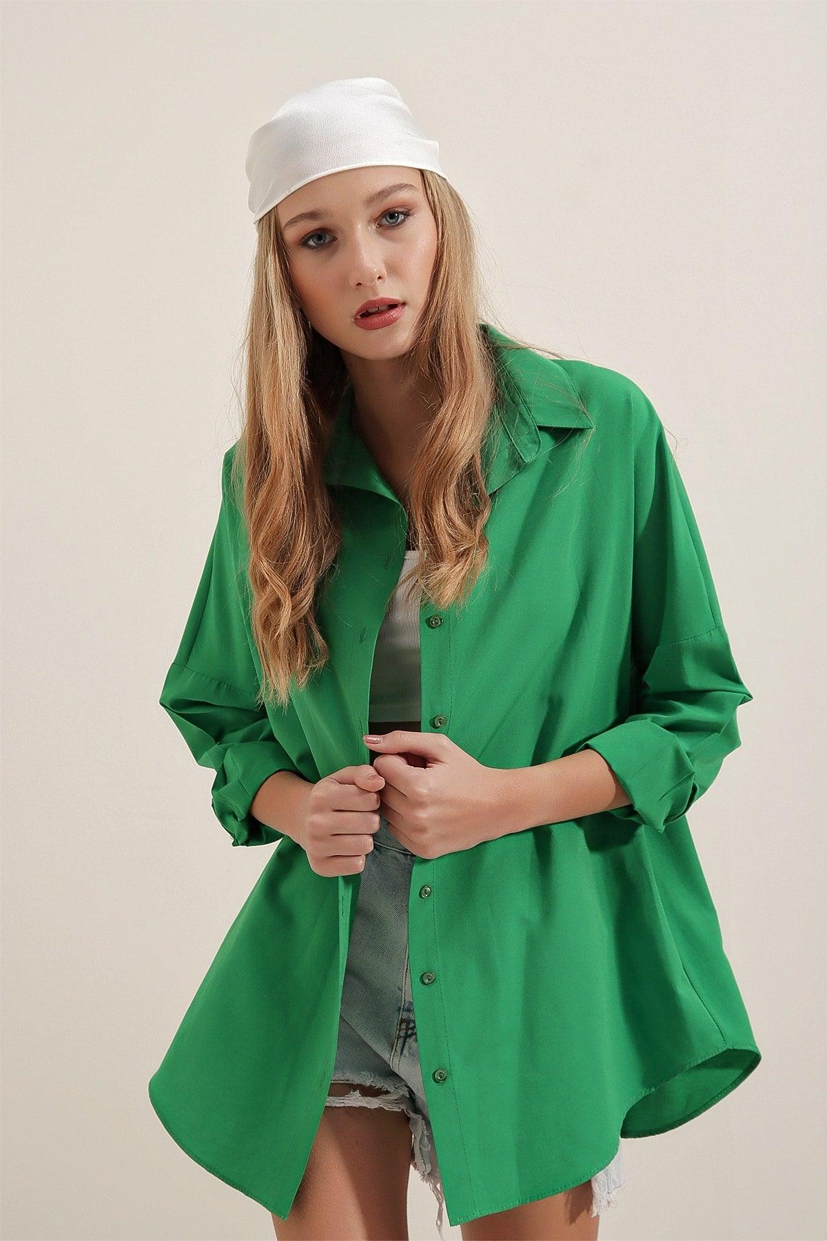 3900 Oversize Long Basic Shirt - Green - Swordslife