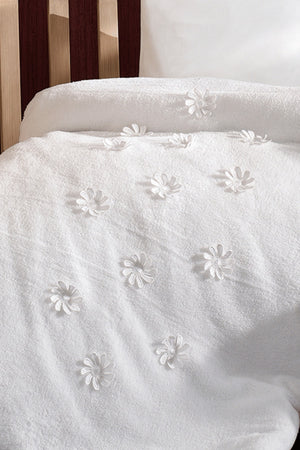 4 Pieces 100% Cotton 3D Floral Pattern And Moon Pillow White Baby Duvet Cover Set