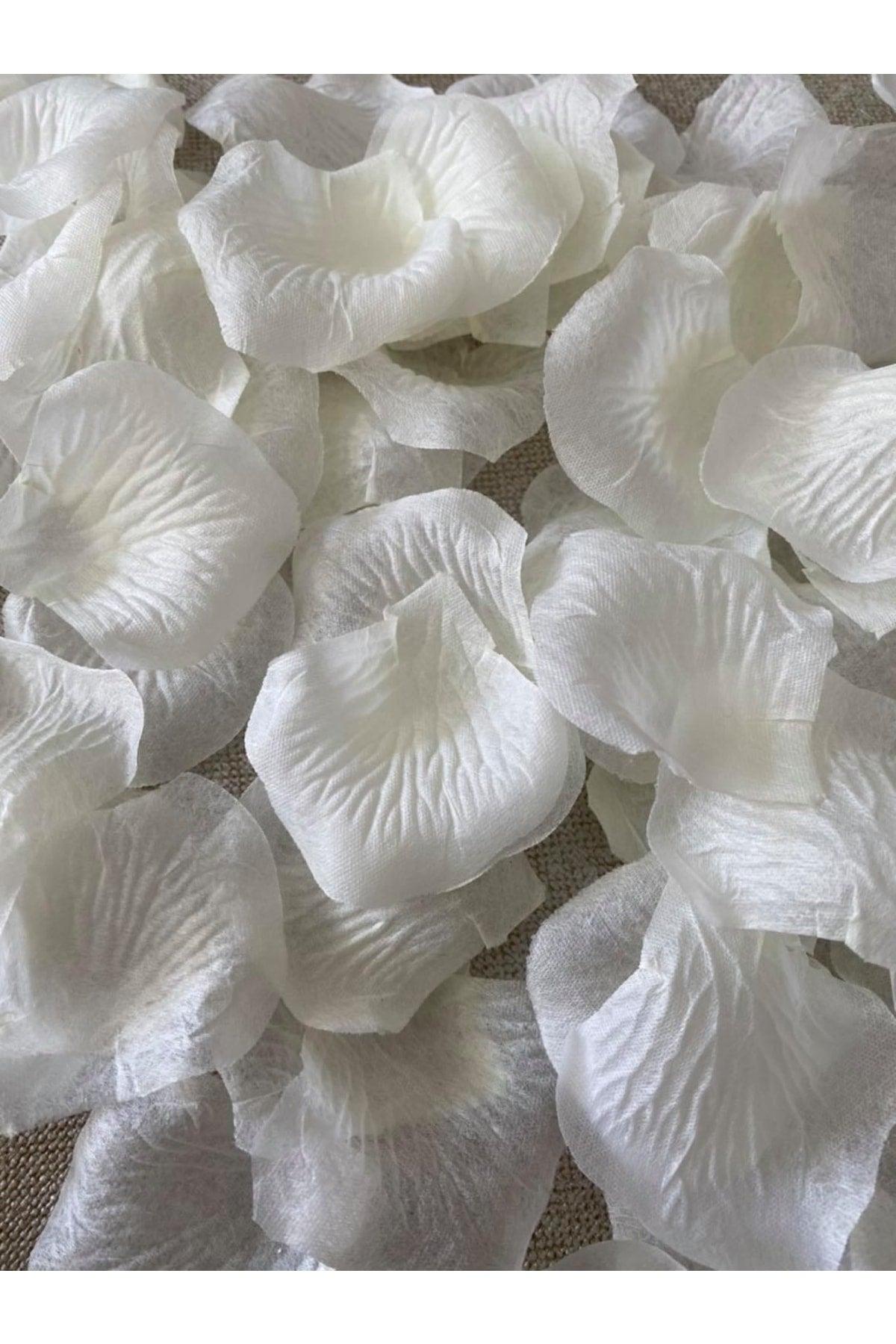 Cream Artificial Rose Petals 5x5cm 96 Pieces - Swordslife