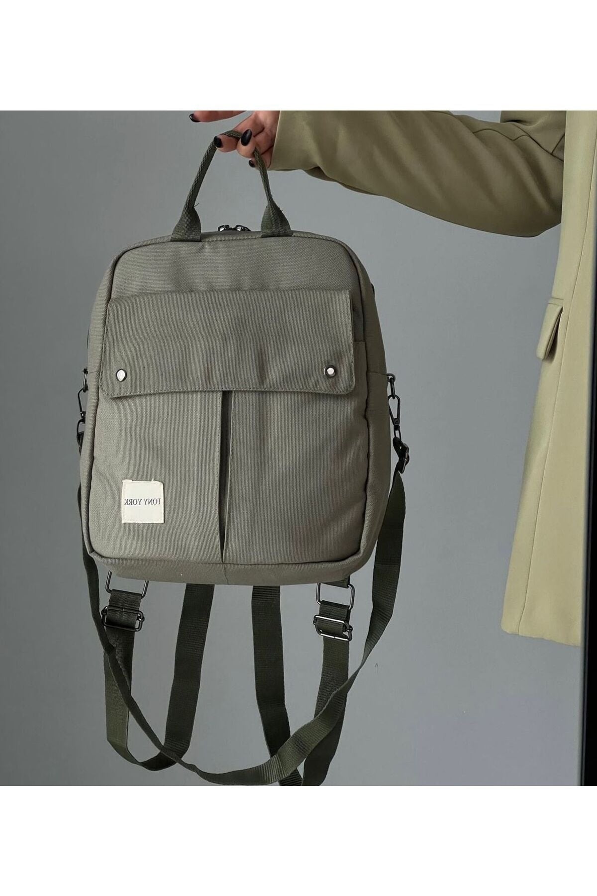Unisex Rucksack und Armtasche aus Bio-Canvas in Khaki