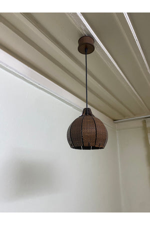Rustikaler Luxus-Lampenhalter aus Holz im Kürbis-Schnitt mit Abdeckung und Wohnzimmer-Kronleuchter wird montiert verschickt