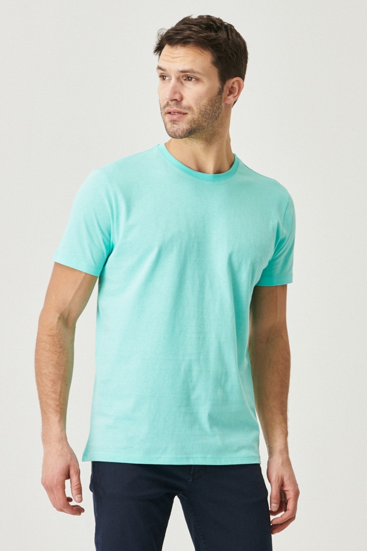 Türkises Slim Fit T-Shirt für Herren, 100 % Baumwolle, schmale Passform, Rundhalsausschnitt, kurzärmelig