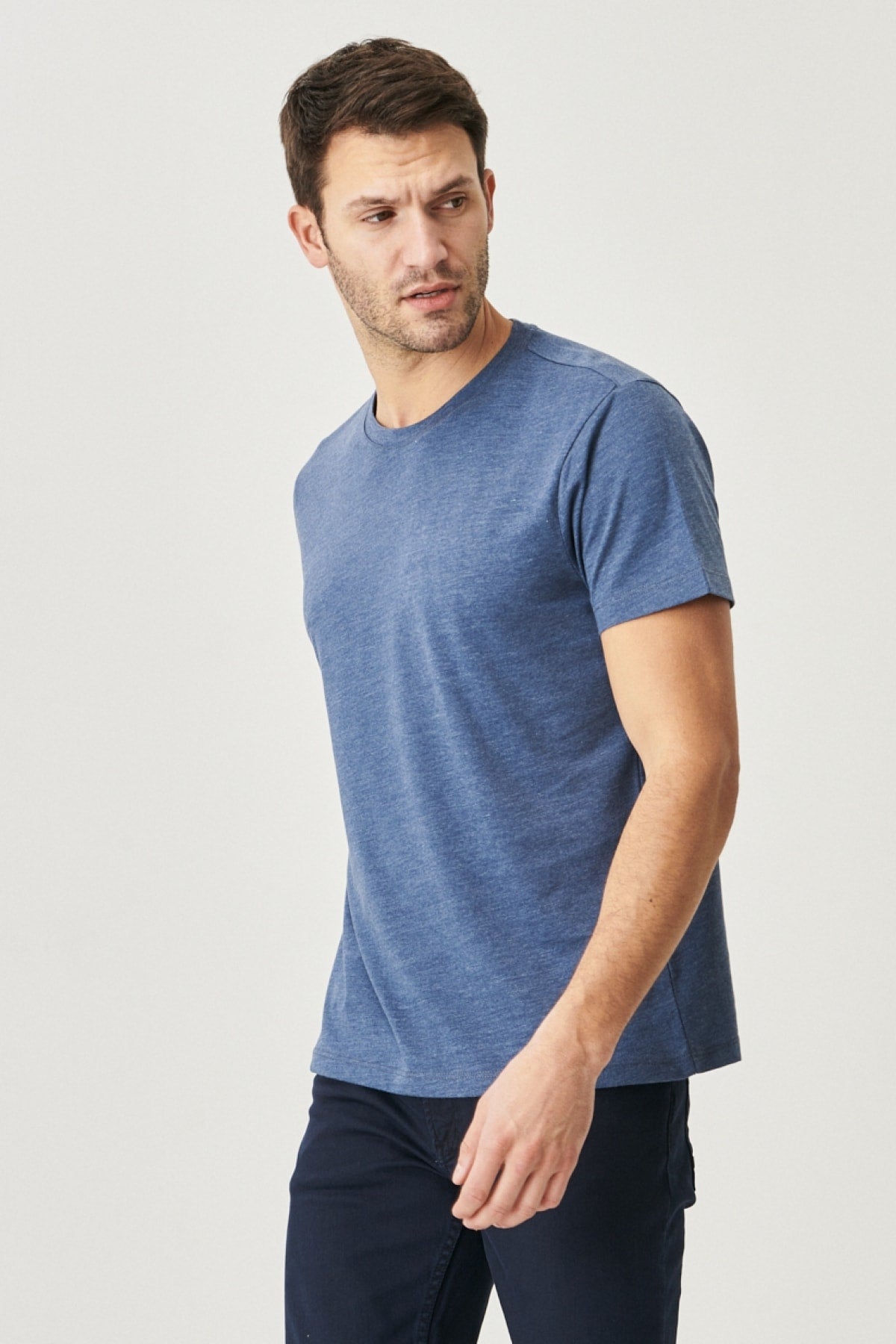 Men's Indigo Melange Cotton Slim Fit Slim Fit Crew Neck Short Sleeved T-Shirt