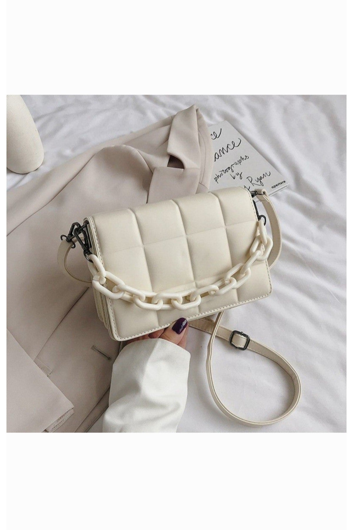 Cremefarbene Tasche Modell Y Square