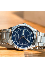 Men's Wristwatch MTP-V006D-2BUDF