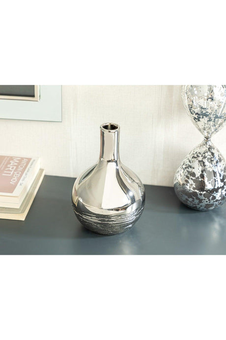 Shine Bright Vase 10x10x15 Cm Silver - Swordslife