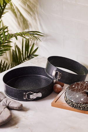 Circle Set Of 2 Clamped Cake Molds