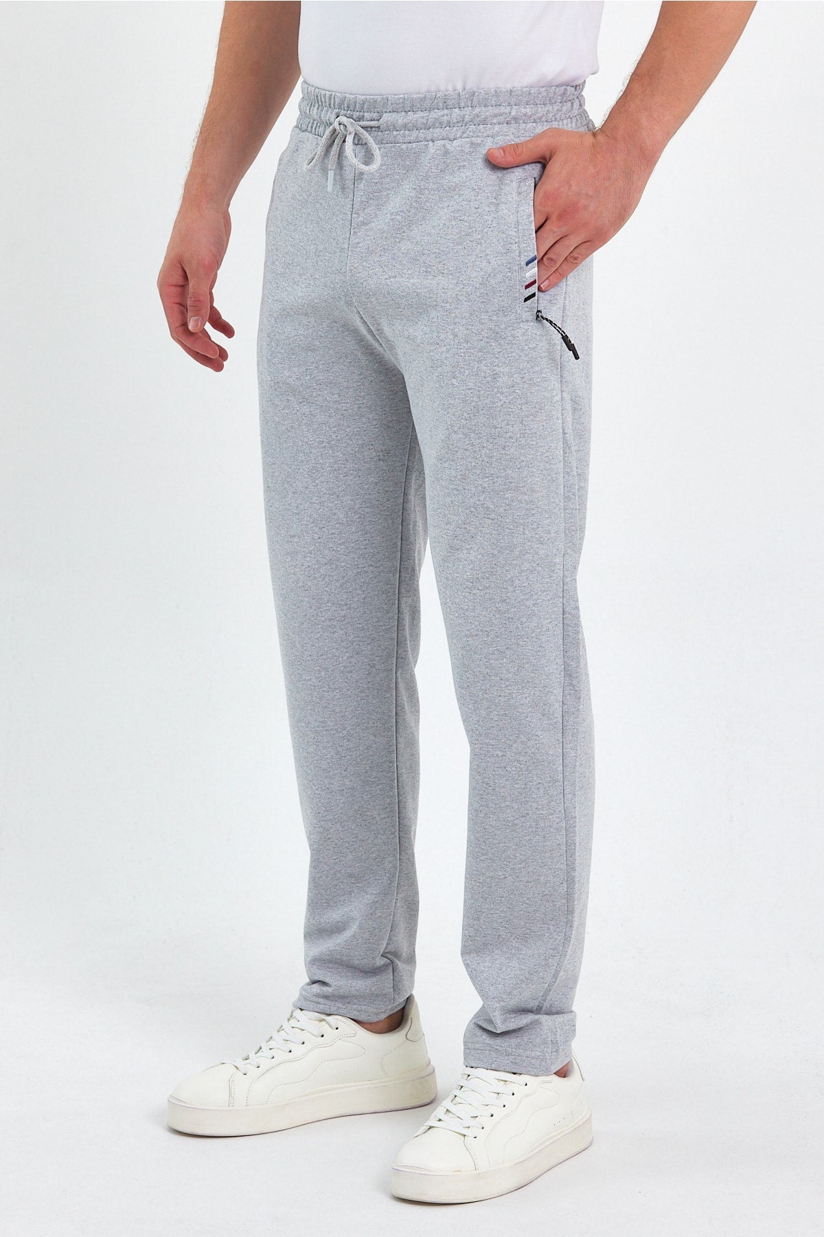 Graue Herren-Jogginghose mit Reißverschlusstasche und Stickerei-Detail und geradem Bein, lässige Passform