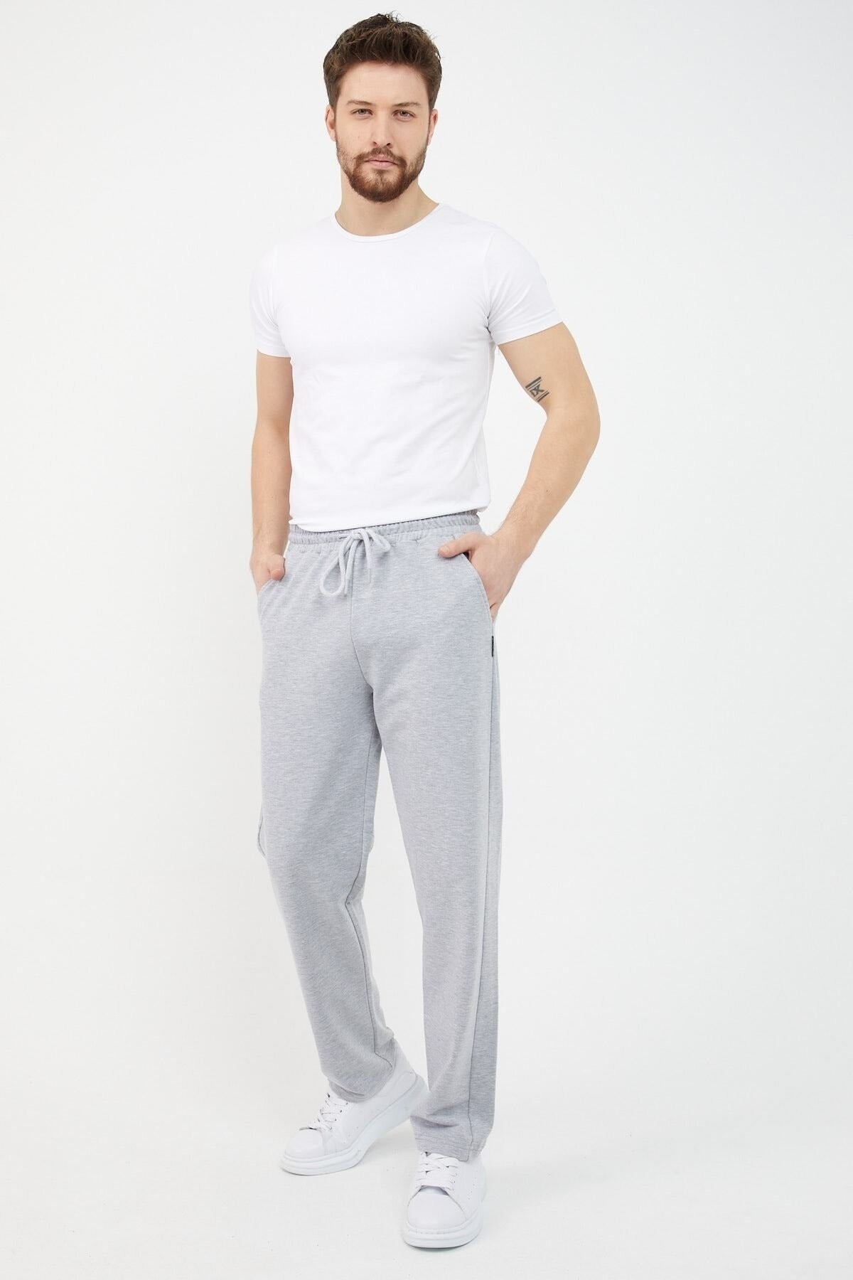 Herren-Jogginghose mit geradem Bein und bequemem Schnitt in Metallic-Grau