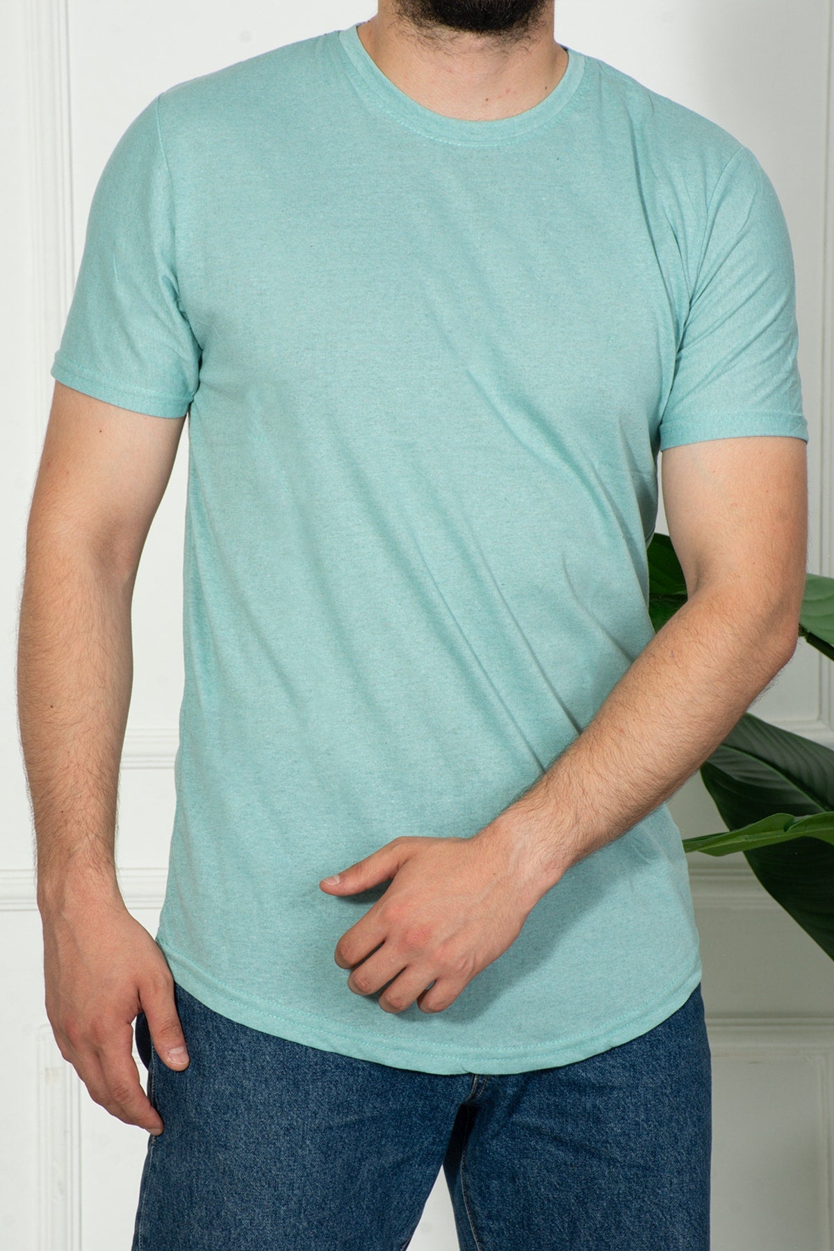 Синяя мужская тонкая футболка
