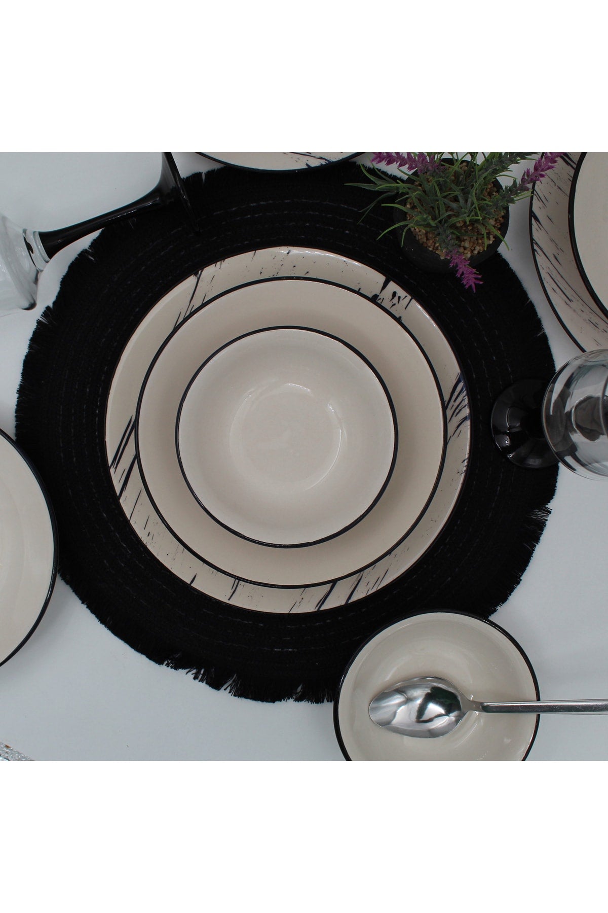 Anka 24 Pcs Dinnerware Set for 6 Persons - Patterned Black Fishnet