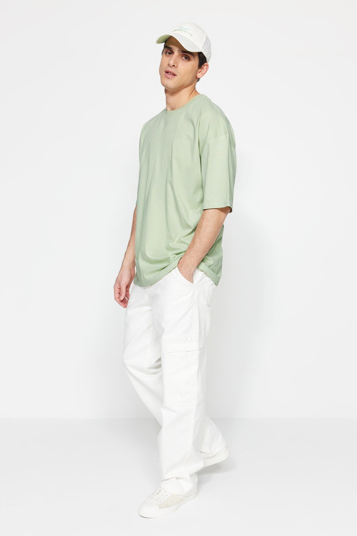 Mint Men's Basic 100% Cotton Crew Neck Oversize Short Sleeve T-Shirt