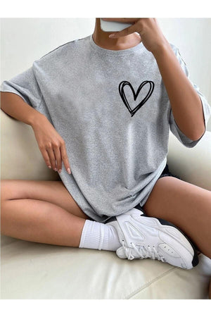 Minimal Heart Print Oversize Tshirt. - Swordslife