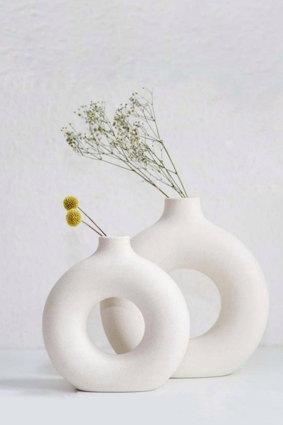 2 White Ring Vase Object - Swordslife