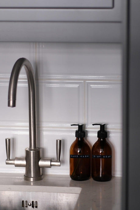 300ml Amber Glas flüssige Seife Retro Design 3d Tag Hand Wash-Dish Seife ( 2 Stück) - Swordslife