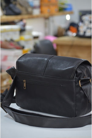 Handliche Unisex-Umhängetasche, Aktentasche, Reisetasche mit Reißverschluss, Schwarz