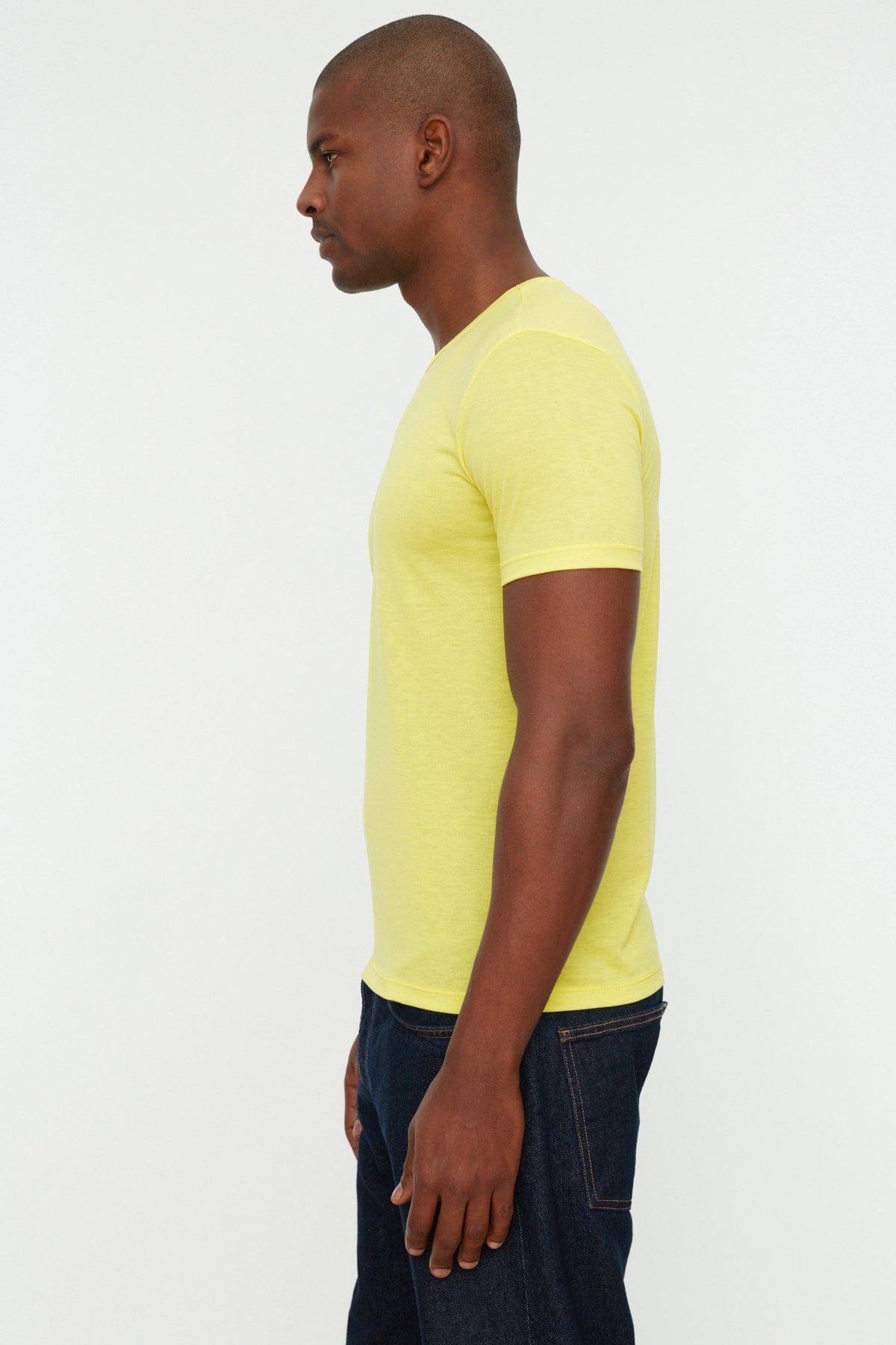 Yellow Men's Basic Slim Crew Neck Short Sleeved T-Shirt TMNSS22TS0270