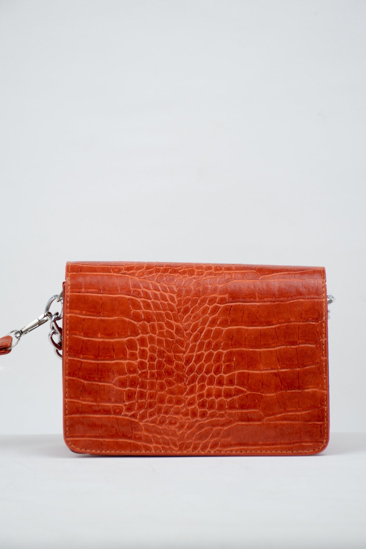 Orange Damen Clutch Baguette mit Kettenriemen und Krokodilmuster