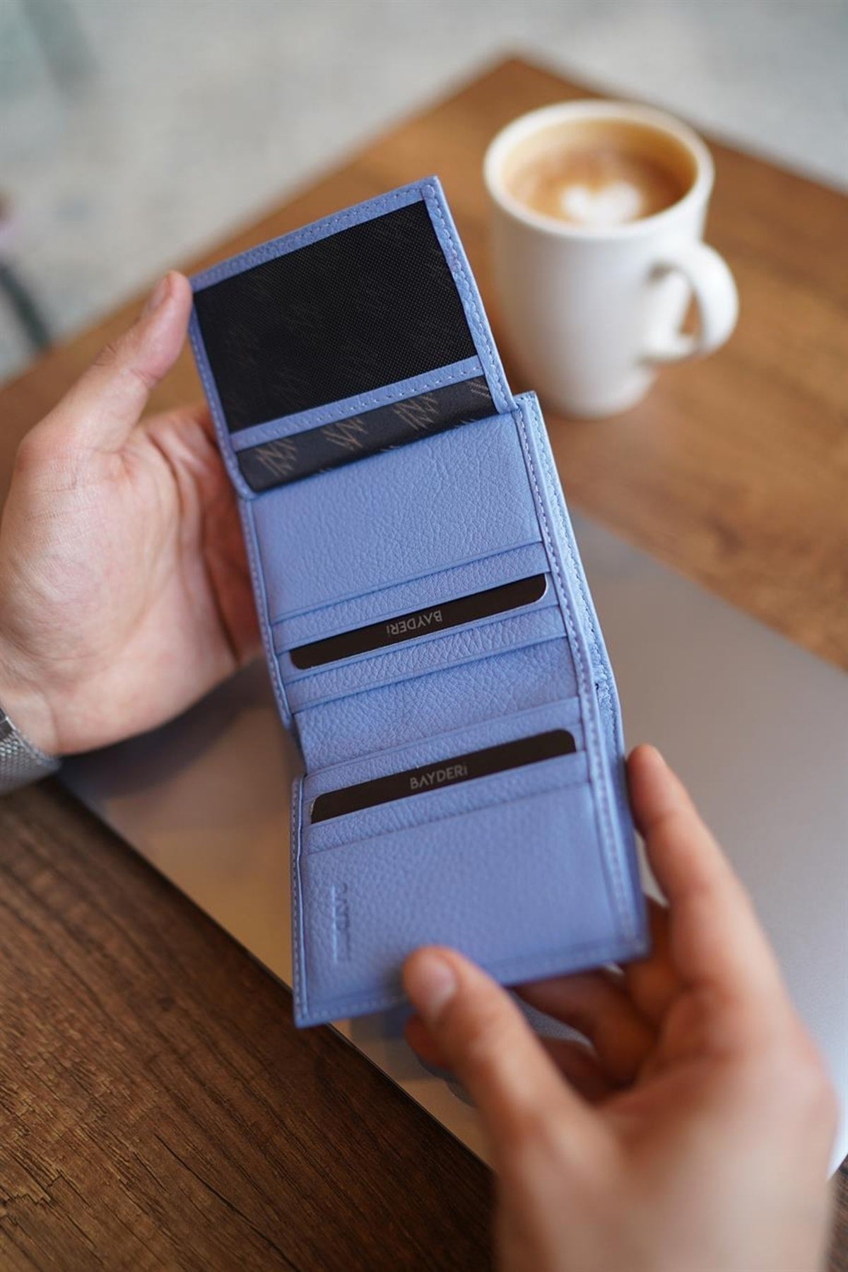 Lisande Herren-Geldbörse aus echtem Leder, höflich, Babyblau