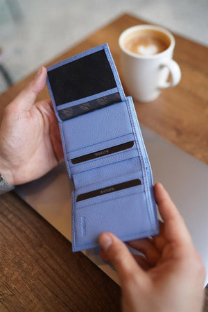 Lisande Herren-Geldbörse aus echtem Leder, höflich, Babyblau