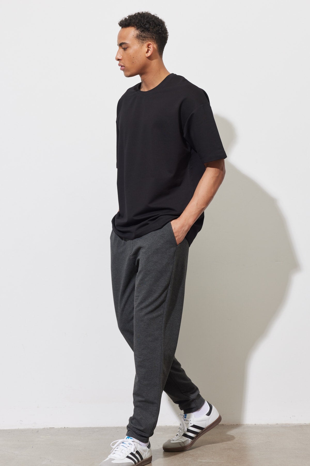 Standard Fit Normal Cut Pocket Bequeme Jogginghose aus Baumwolle