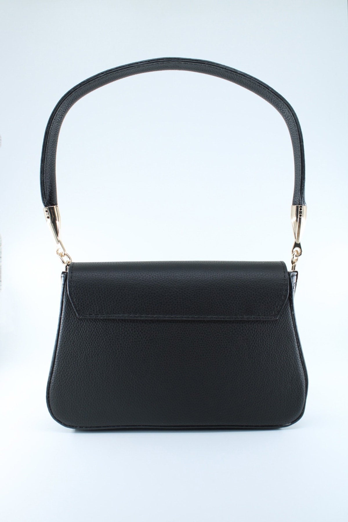 Women'S Black Textured Magnet Clamshell Lined Hand And Sleeve Bag