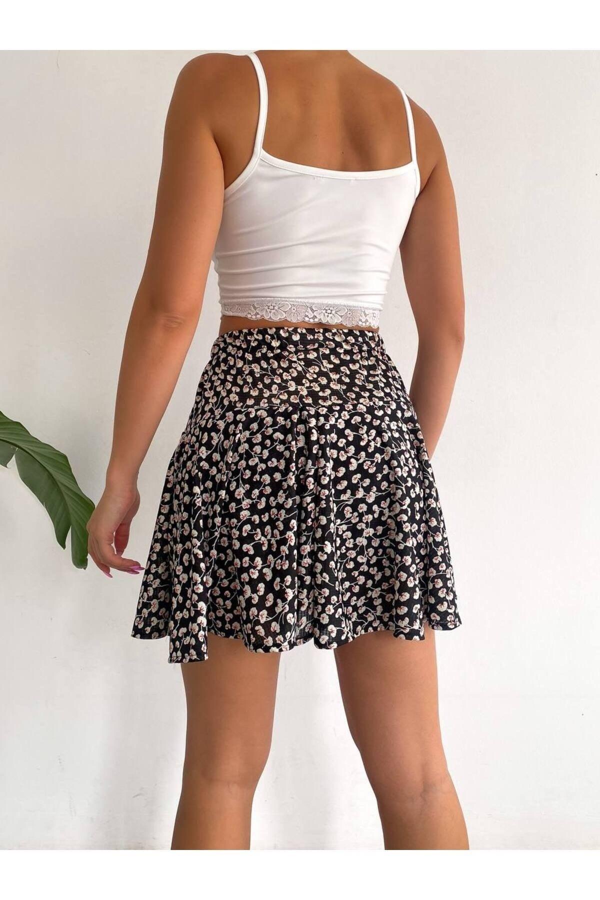 Flower Patterned Black Short Skirt - Swordslife