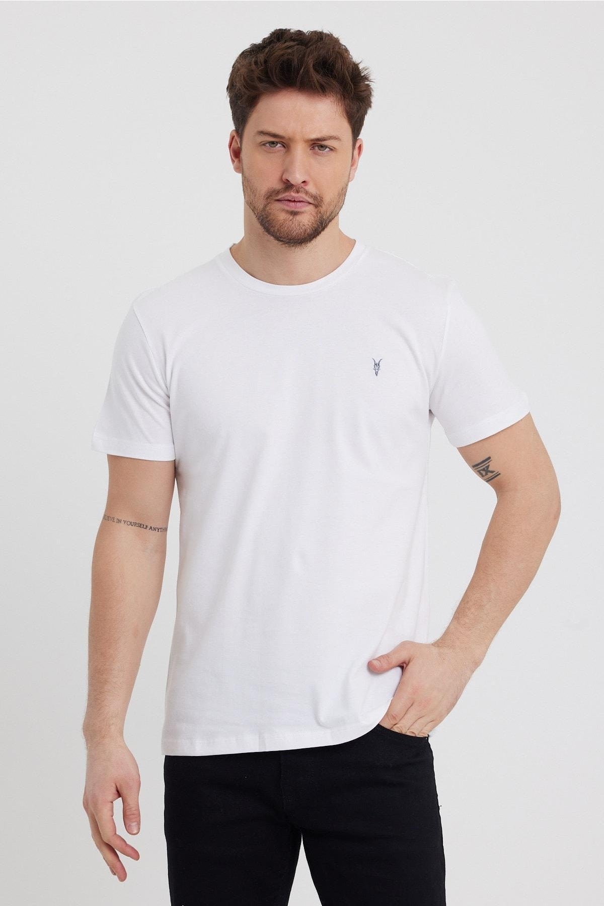 Standard Pattern Basic Crew Neck 5-Piece T-Shirt Pack