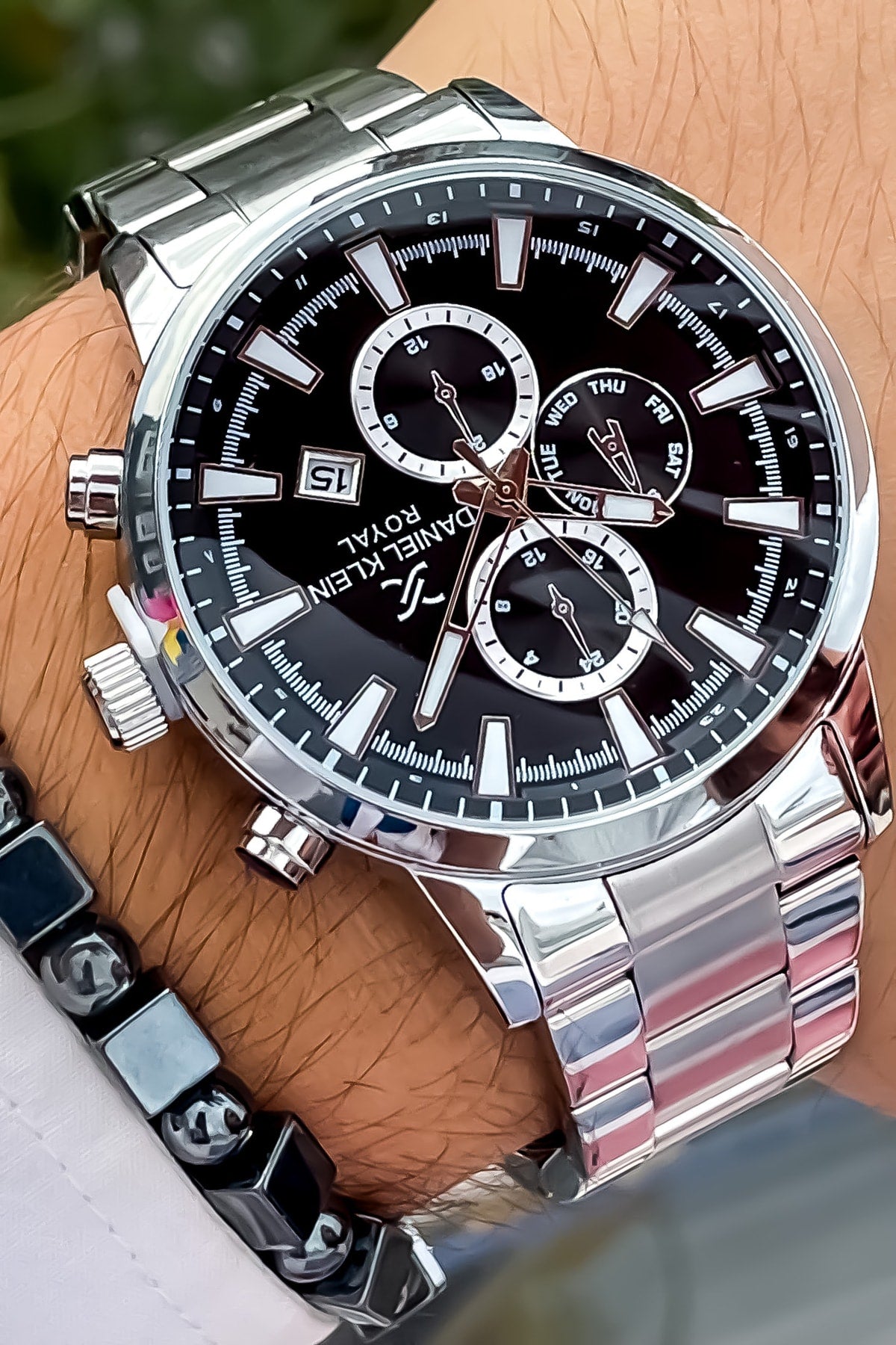 Herrenarmbanduhr mit Stahlband + Armband mit Geschenk