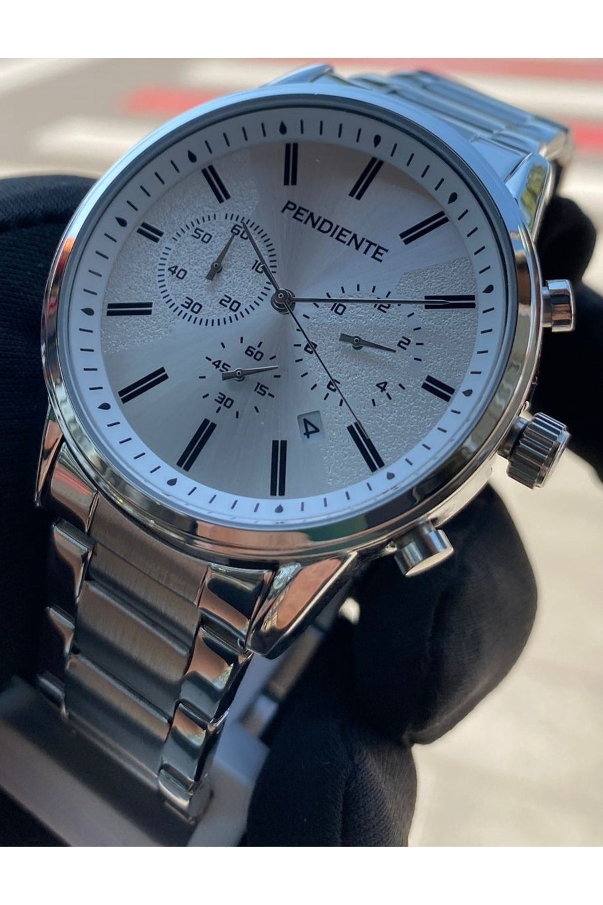 Silberne Herrenarmbanduhr 3 ATM wasserdicht Edelstahl Maschine garantiert