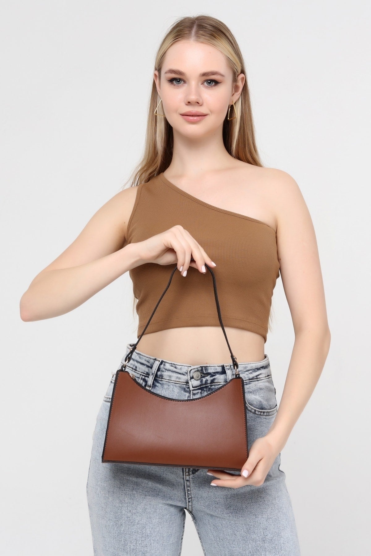 Tan Baguette Baguette Hand- und Schultertasche Gc009025