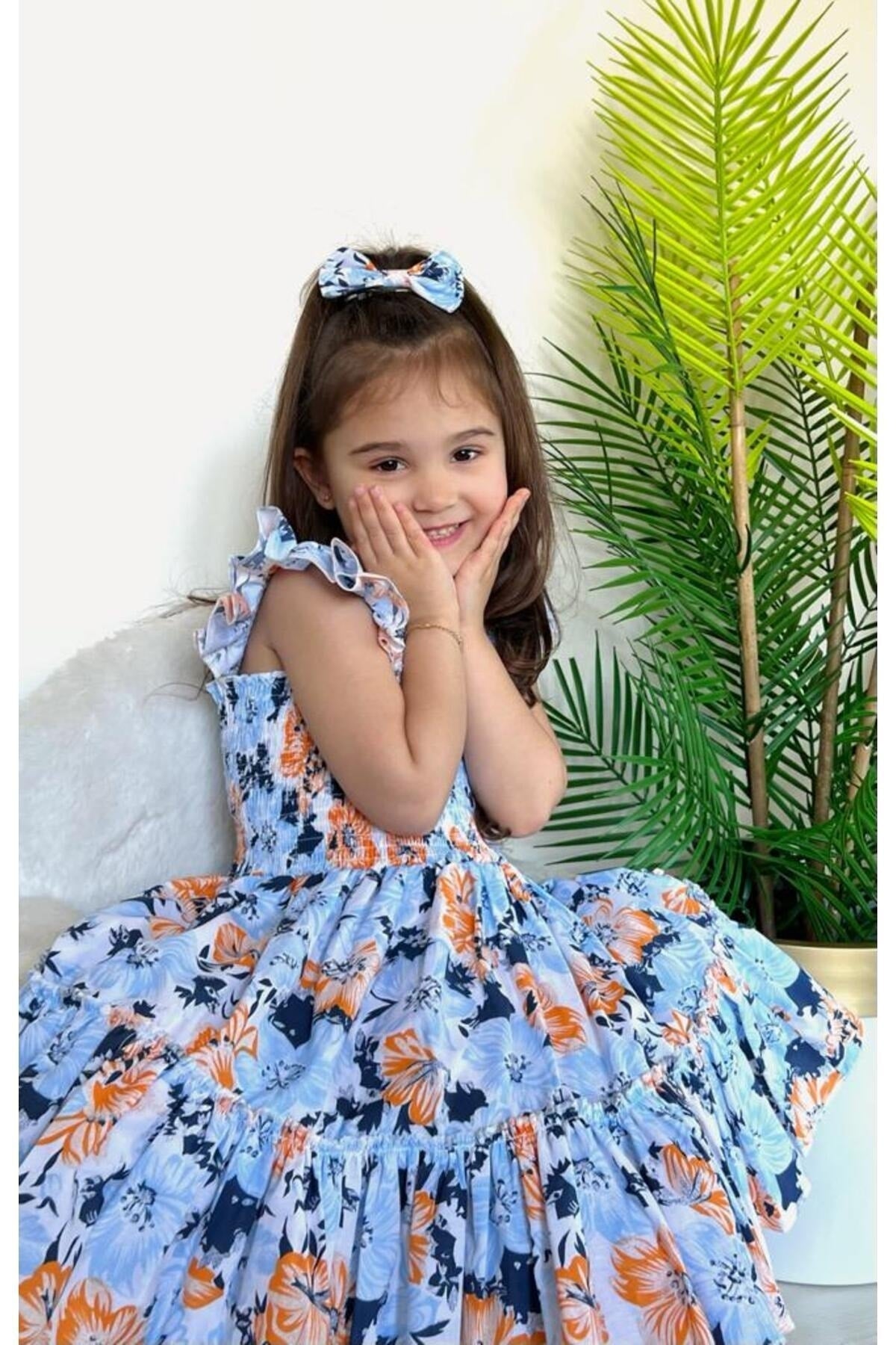 Kleid mit Blumenmuster