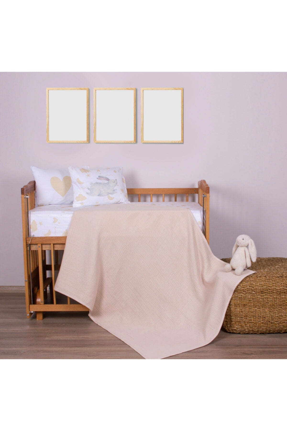 Organic Muslin Picture And Cotton Satin Baby Bedding - Heart And Rabbit Themed