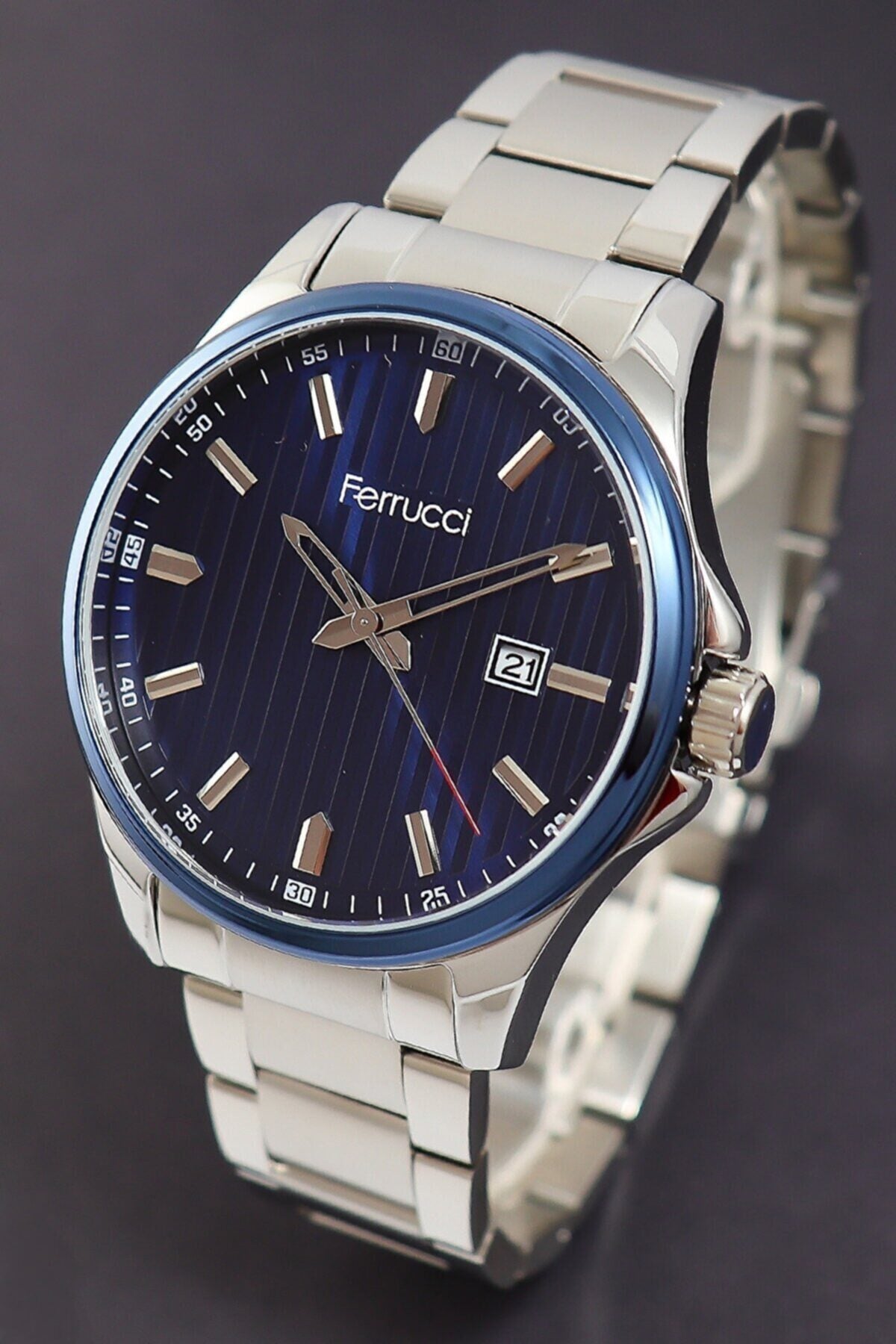 Stahl-Herrenarmbanduhr mit Kalender 178014