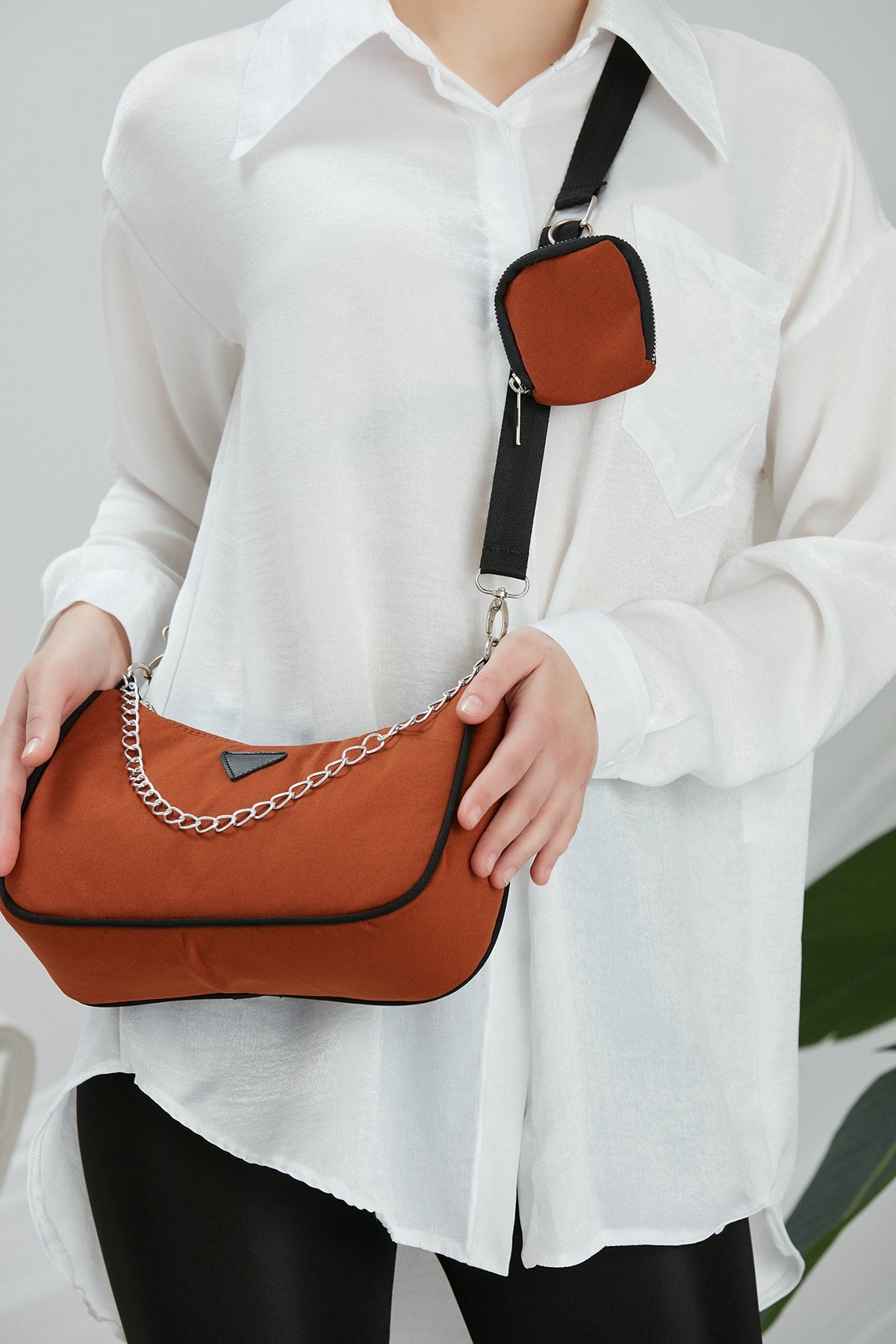 Tile U6 Women'S Cross Shoulder Bag With Chain Strap Detailed And Adjustable Strap Wallet B:12 E:27