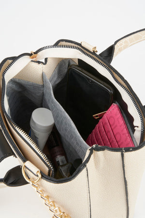 Cremefarbene Hand- und Schultertasche mit Kroko-Griffriemen und 2 Fächern sowie Druckknopf-Reißverschluss für Damen