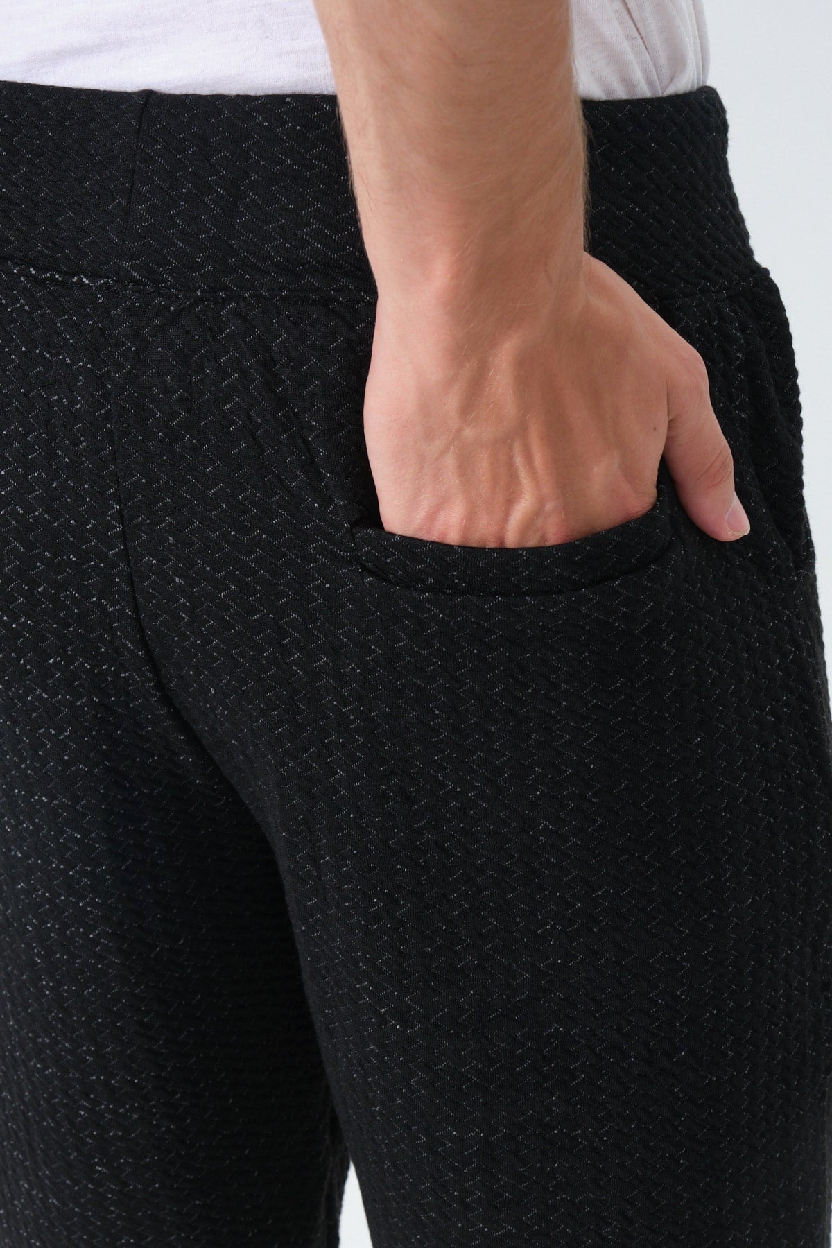 Men'S Regular Fit Pocketed Shorts