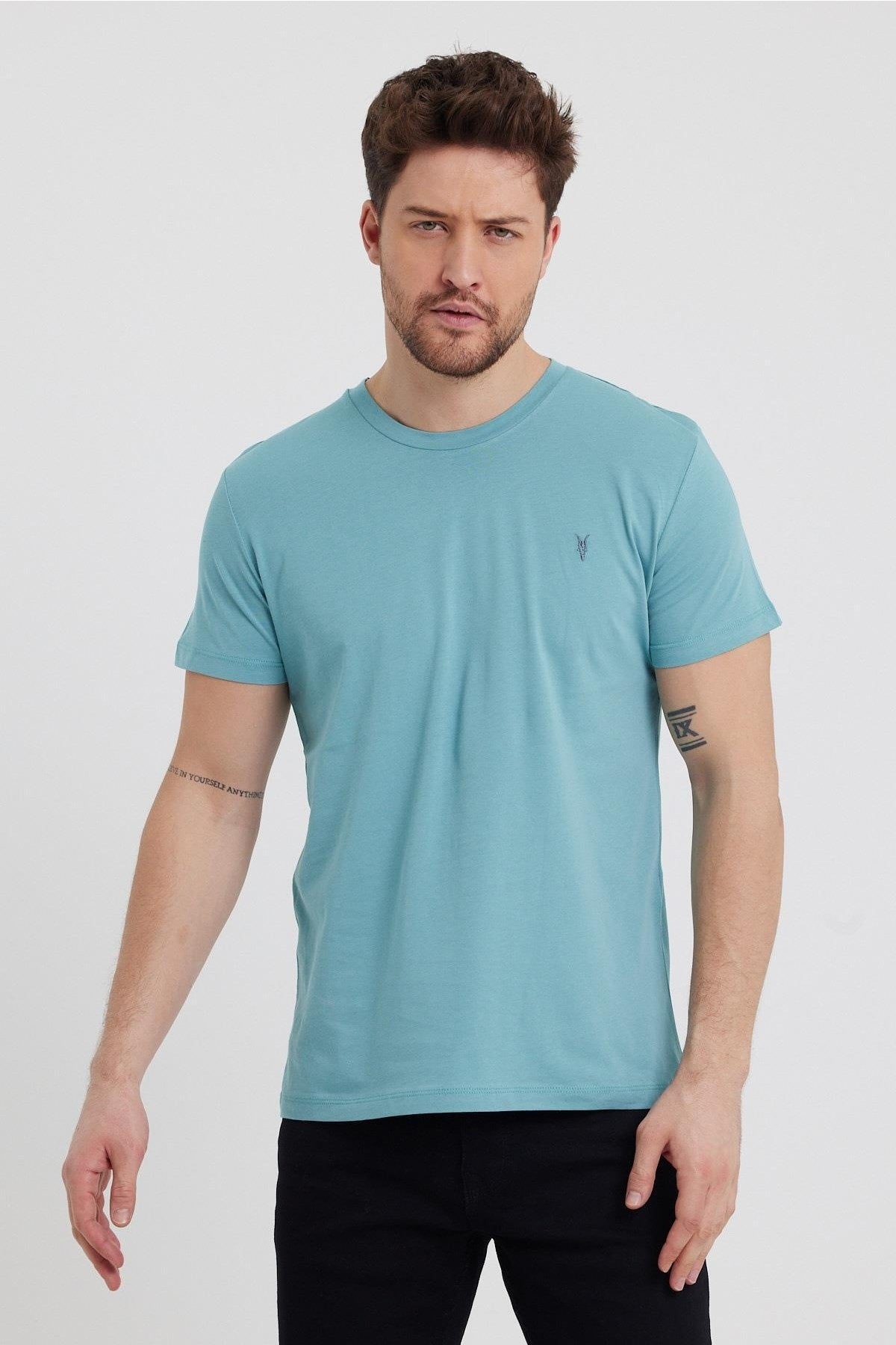 Standard Pattern Basic Crew Neck 5-Piece T-Shirt Pack