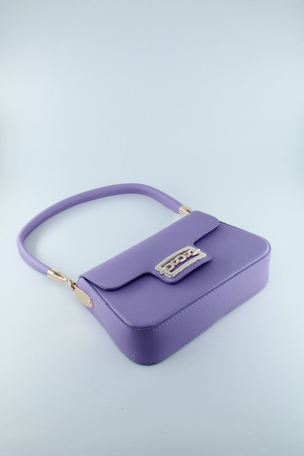 Strukturierte, magnetisch gefütterte Clamshell-Hand- und Ärmeltasche für Damen