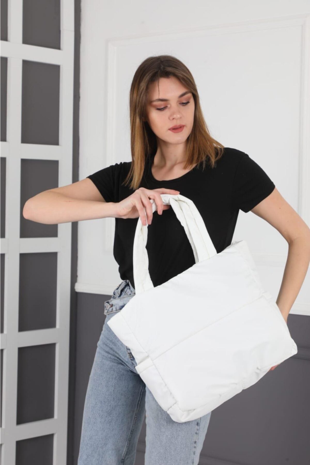 Women'S White Embossed Puff Fabric Shopper Shoulder Sleeve Bag