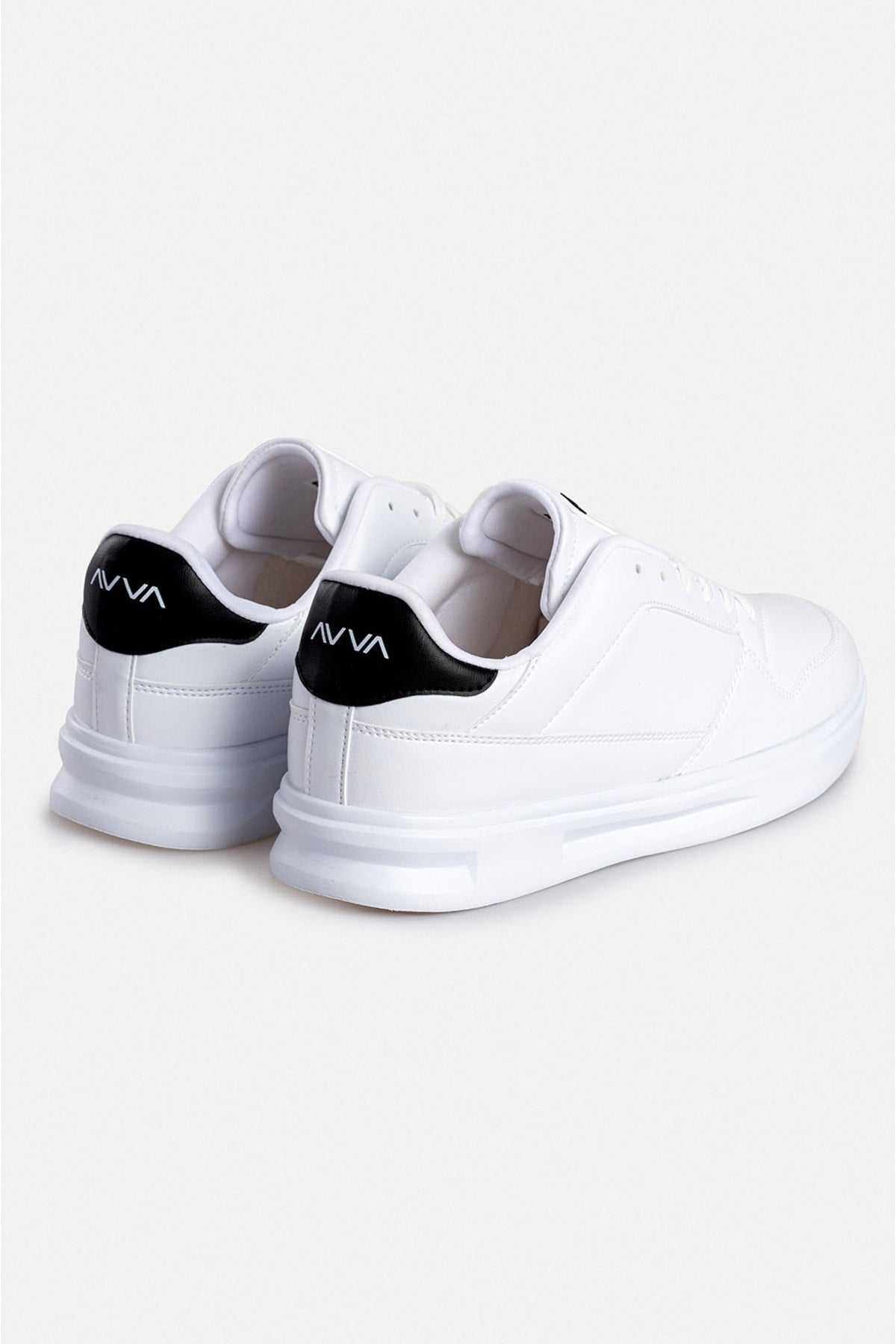 Men's White Sneakers A31y8068