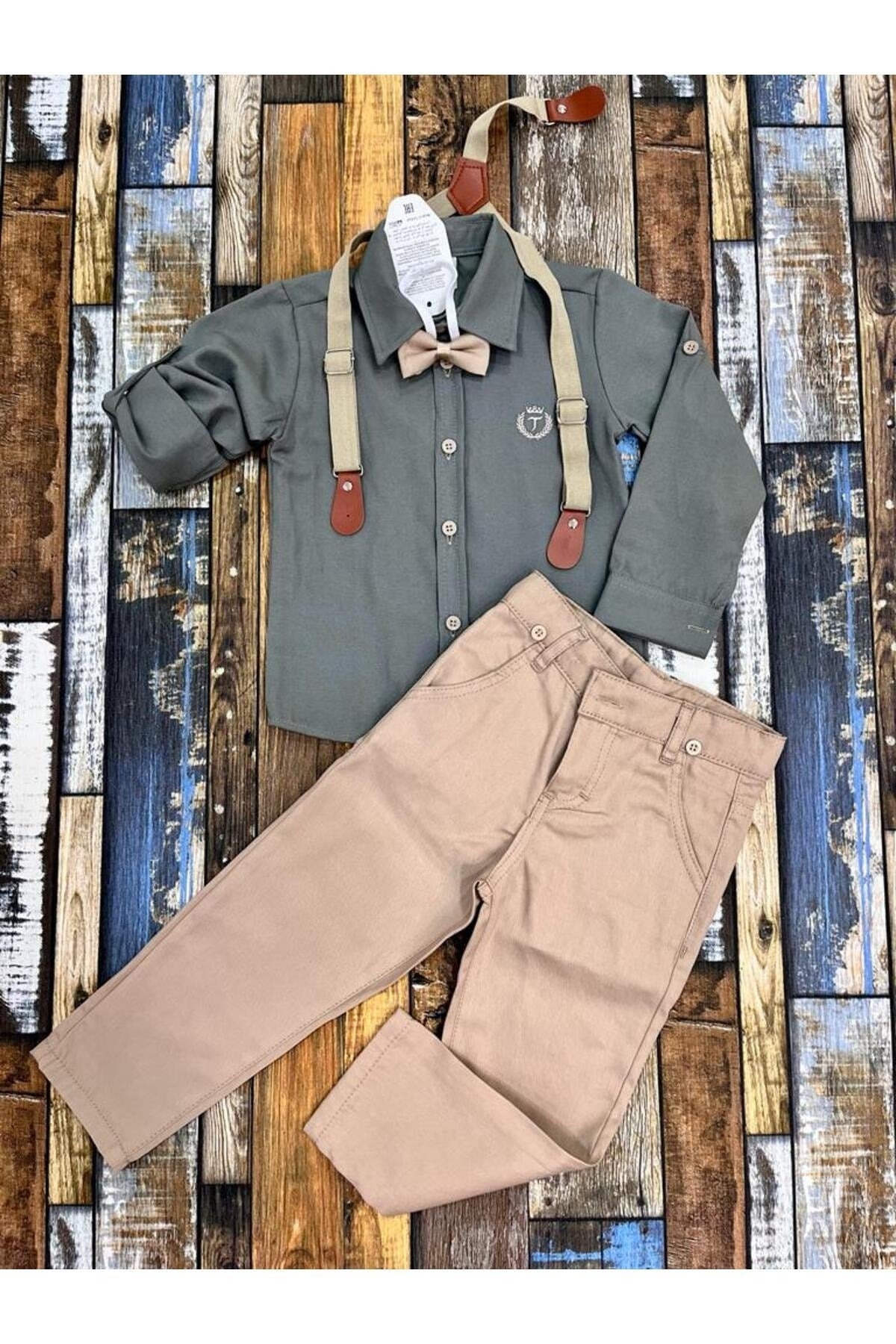 Boy'S Suspenders And Bow-Tie Shirt And Trousers Suit