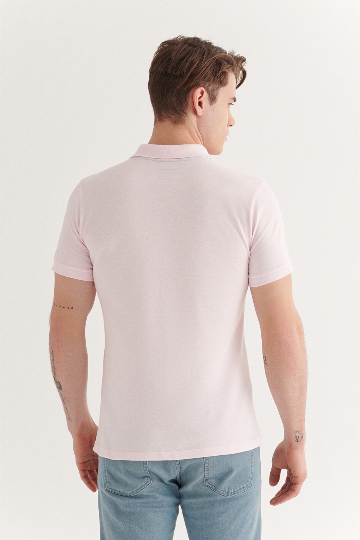  Мужская светло-розовая дышащая футболка из 100 % хлопка стандартного кроя с воротником-поло стандартного кроя E001004